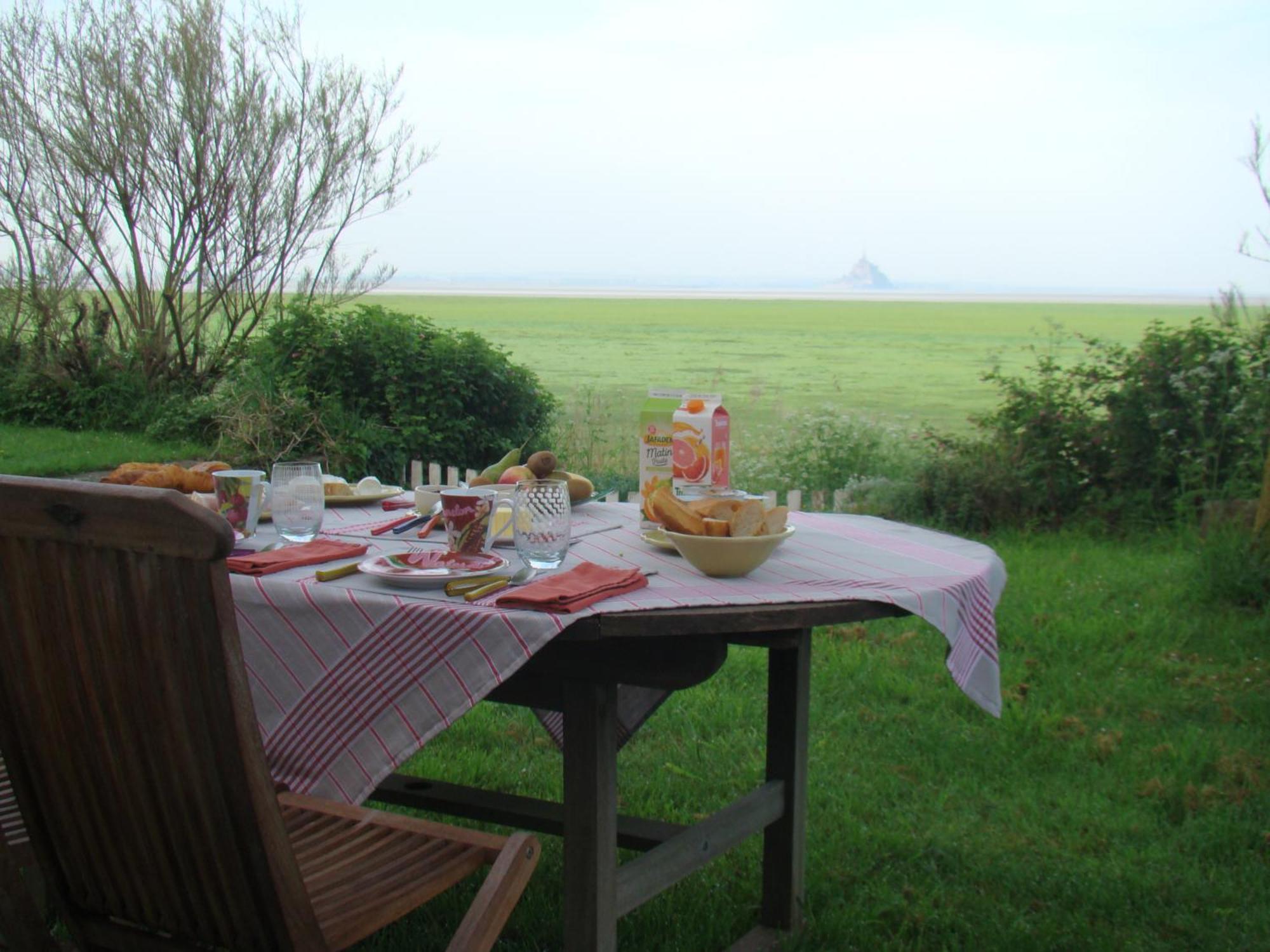 Entre Mont St Michel Et Merveille Vains Dış mekan fotoğraf
